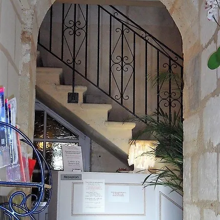 Du Porche Hotel