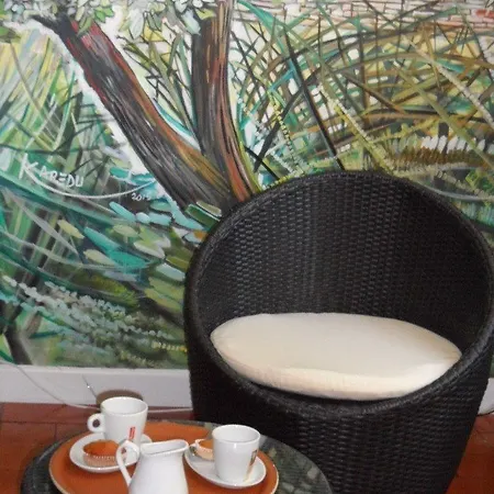 Du Porche Hotel 3*