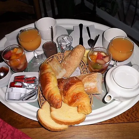 Du Porche Hotel 3*